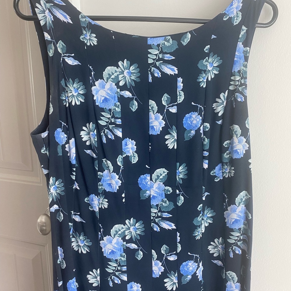 Gorgeous Becken pleated scoop-neck lined sundress